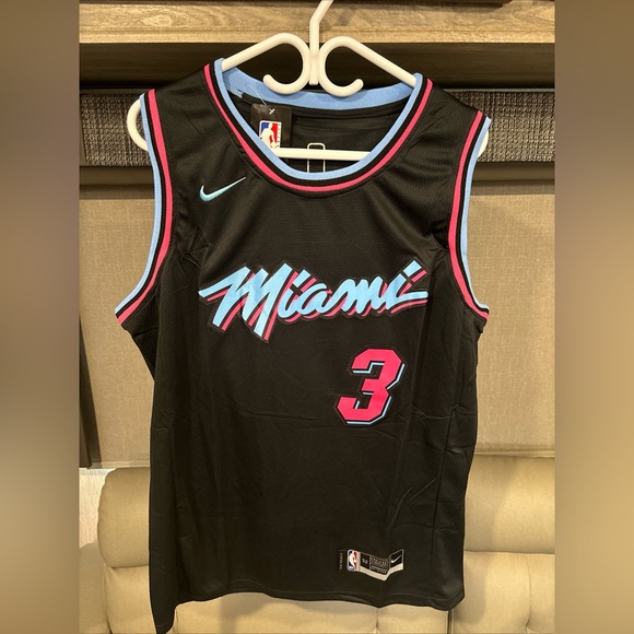Dwayne Wade 3 Miami Heat Jersey XL - Picture 1 of 2